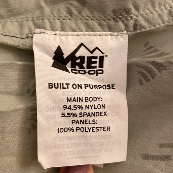Like New REI WOMENS shirt - Picture 6 of 7
